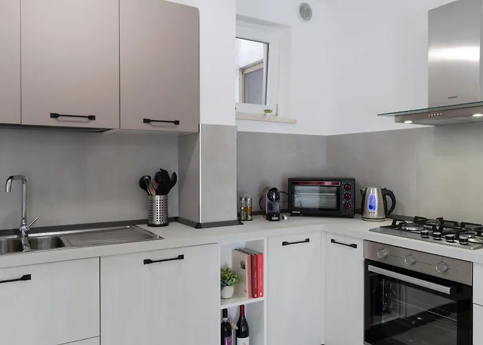 Closea House Renovated With Quality Materials Apartamento